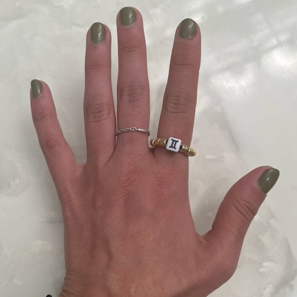 "GEMINI" HOROSCOPE BLACK BEADED RING (ONE SIZE) - Picture 3 of 3